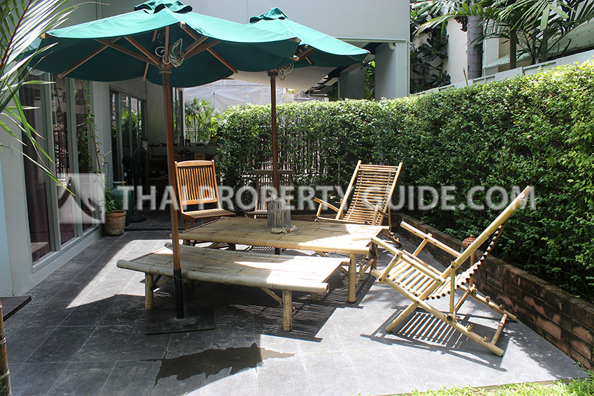 House with Private Pool in Sukhumvit 