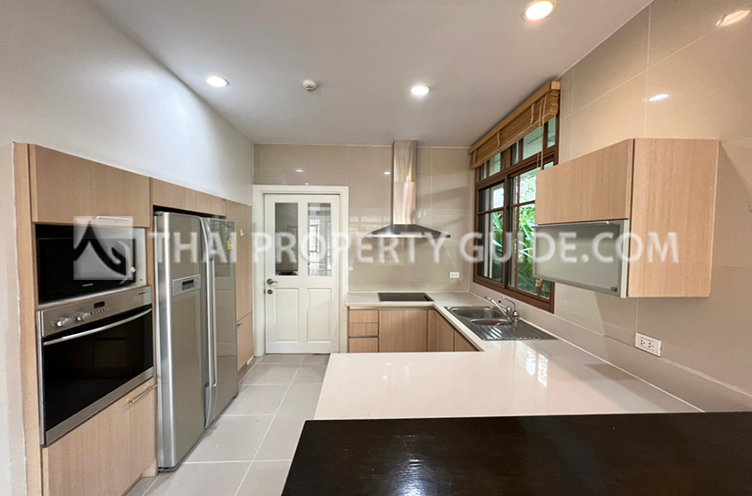 House with Private Pool in Sukhumvit 