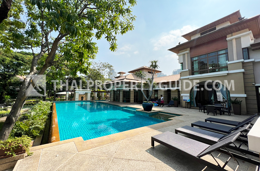 House with Private Pool in Sukhumvit 