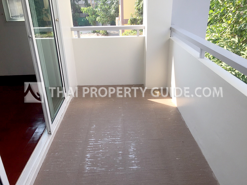 House with Private Pool in Sukhumvit 