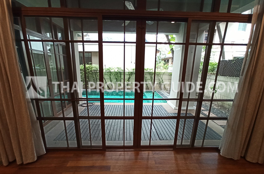 House with Private Pool in Sukhumvit 