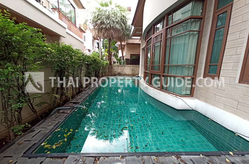 House with Private Pool in Sukhumvit 