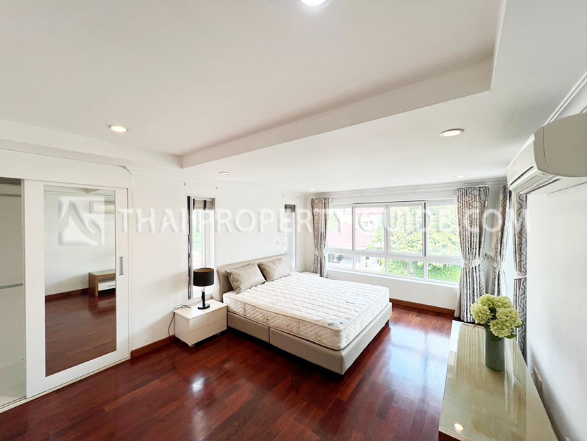 House with Private Pool in Sukhumvit 