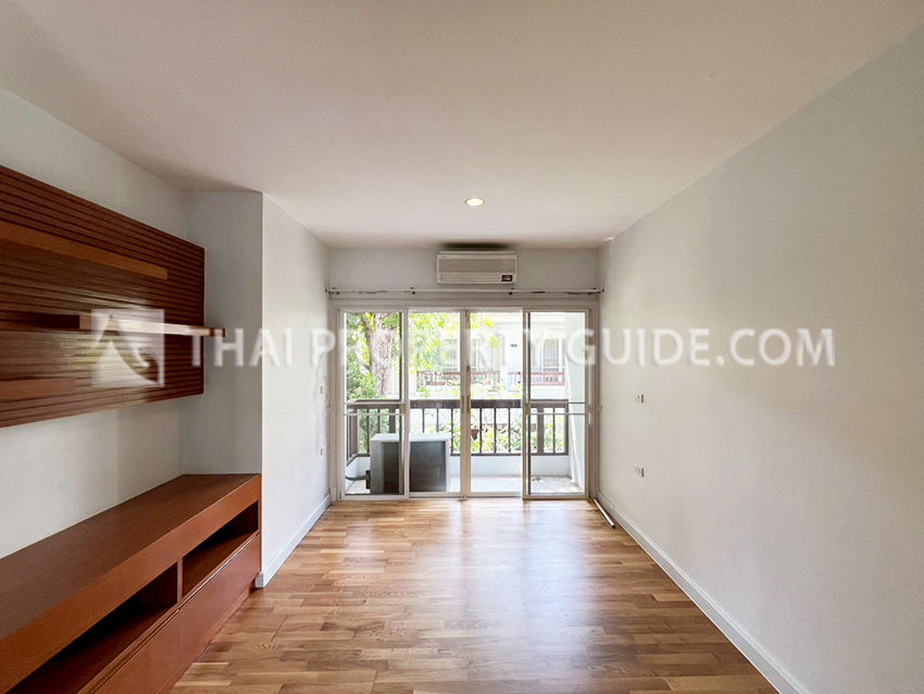 House with Private Pool in Sukhumvit 