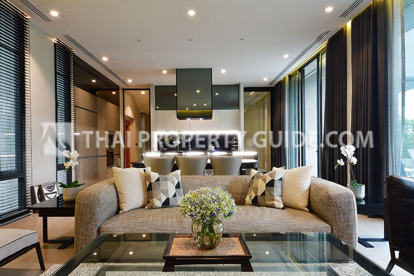 House with Private Pool in Sukhumvit 