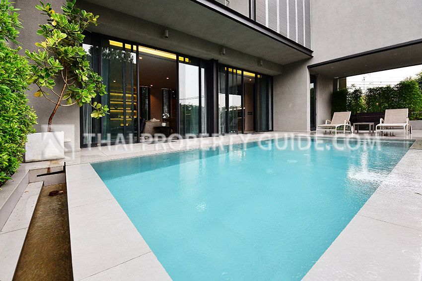 House with Private Pool in Sukhumvit 