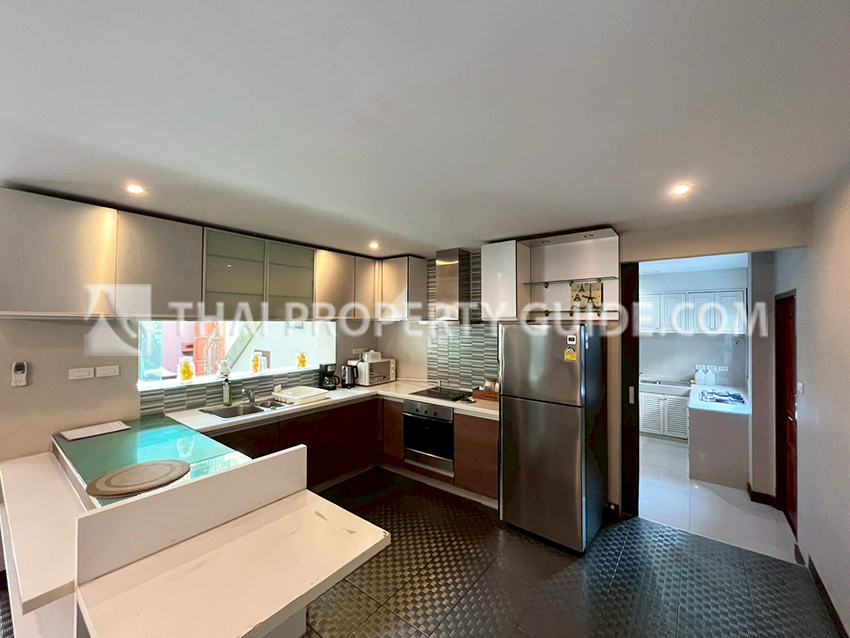 House with Private Pool in Sukhumvit 