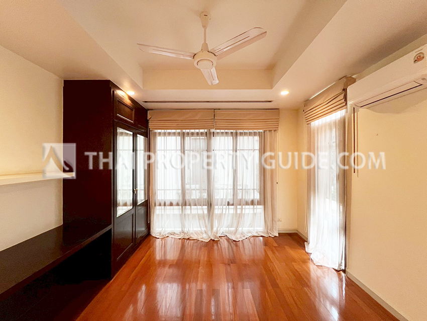 House with Private Pool in Sukhumvit 