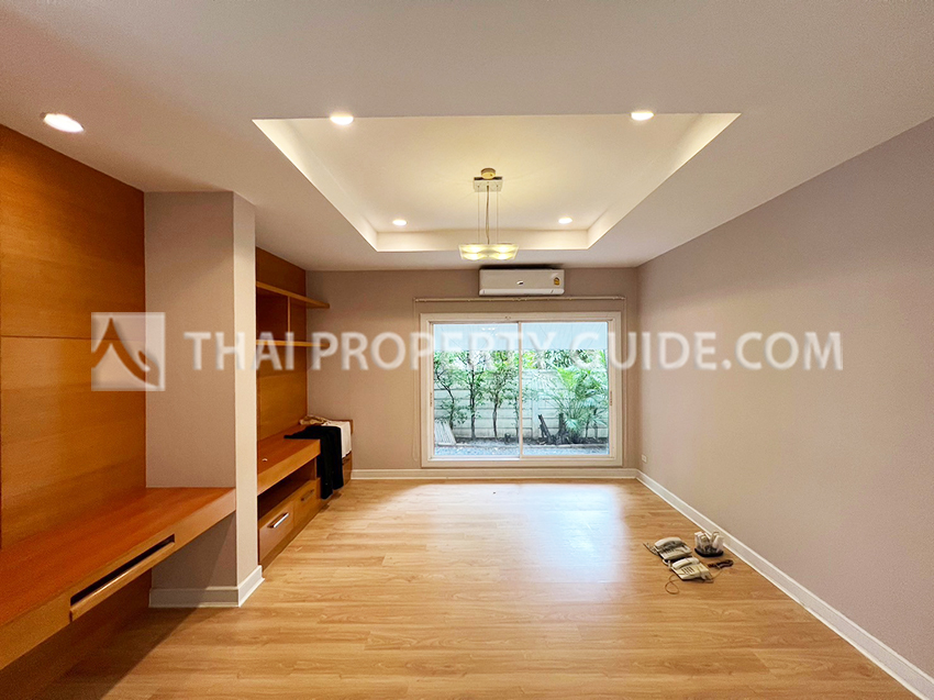 House with Private Pool in Sukhumvit 