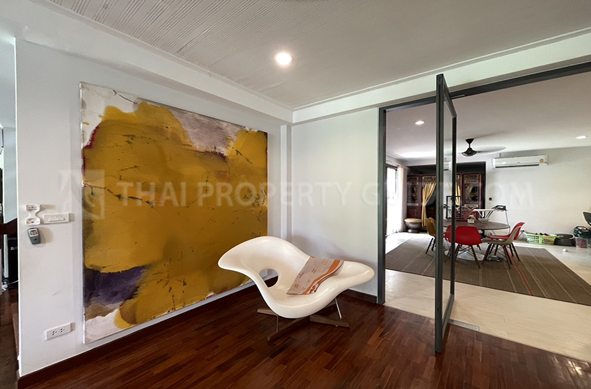 House with Private Pool in Sukhumvit 