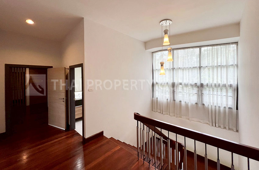 House with Private Pool in Sukhumvit 