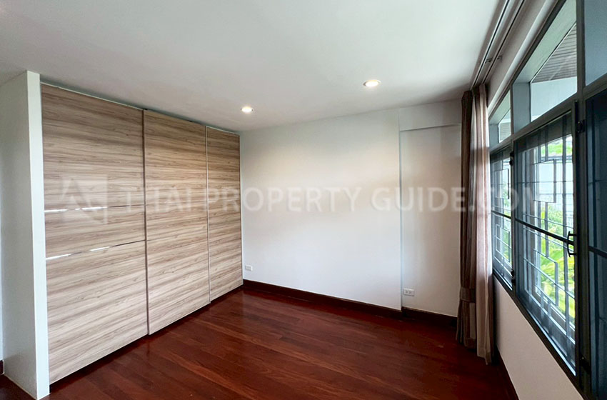 House with Private Pool in Sukhumvit 