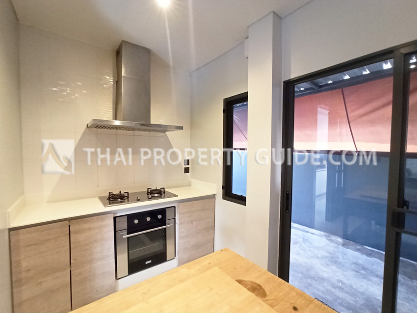 House with Private Pool in Sukhumvit 