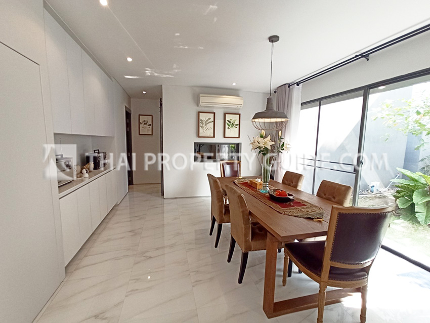 House with Private Pool in Sukhumvit 