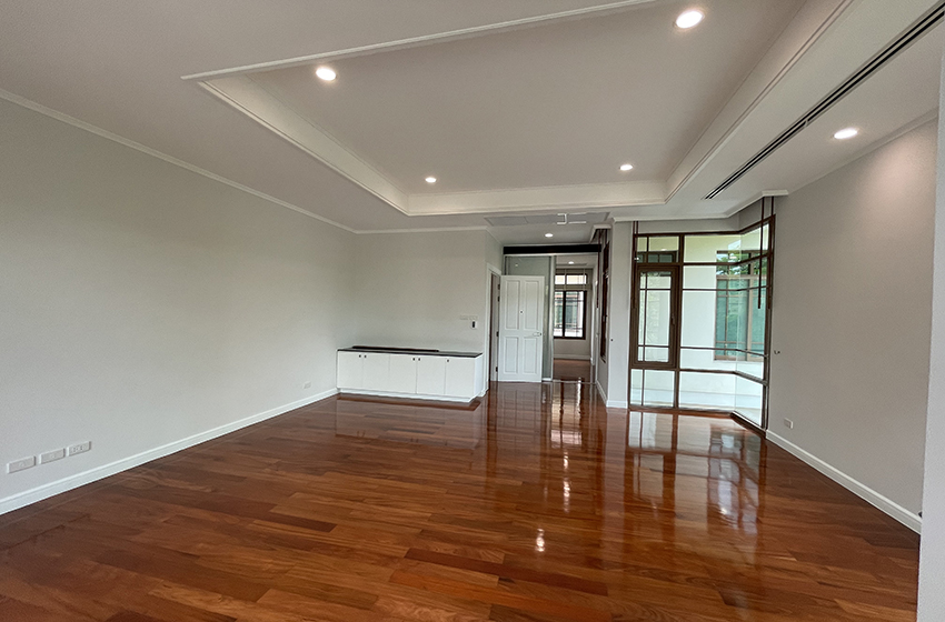 House with Private Pool in Sukhumvit 