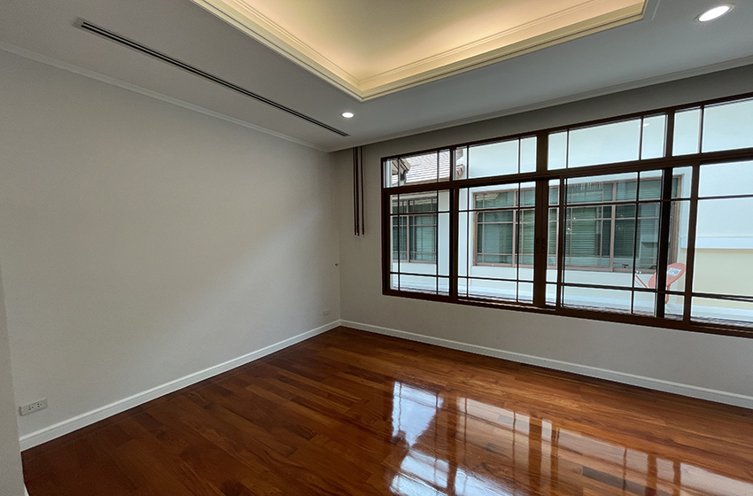 House with Private Pool in Sukhumvit 