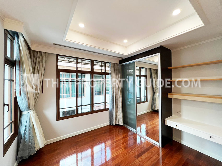 House with Private Pool in Sukhumvit 