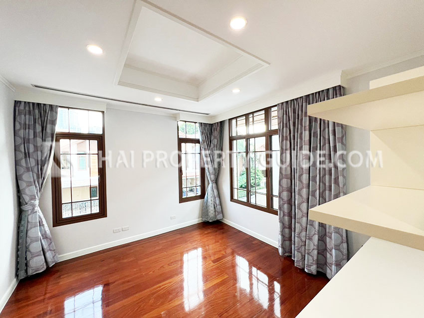 House with Private Pool in Sukhumvit 