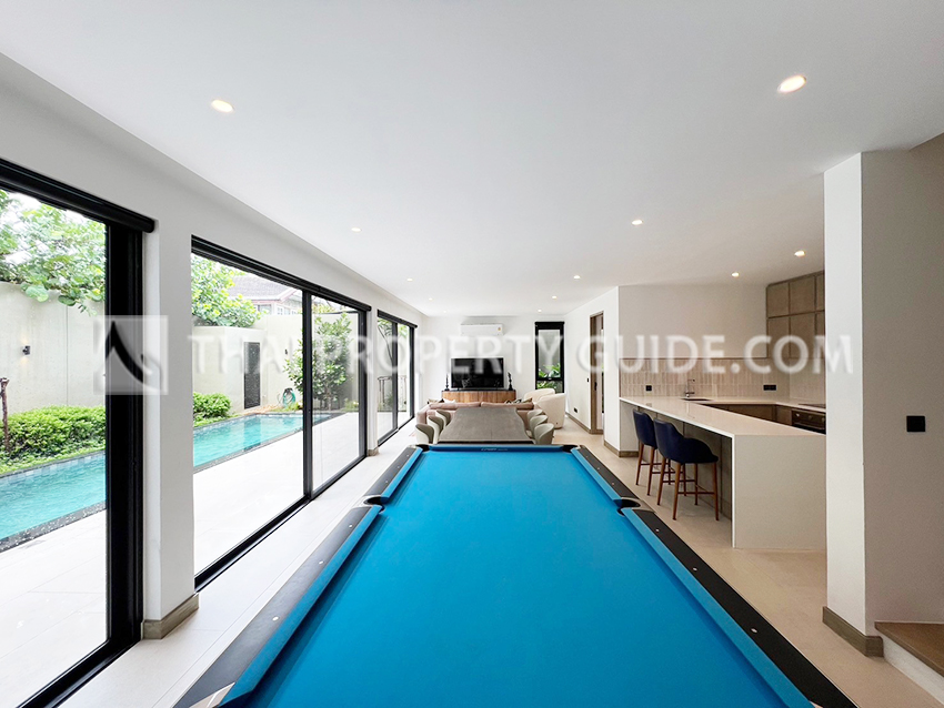 House with Private Pool in Sukhumvit 