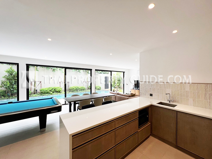 House with Private Pool in Sukhumvit 