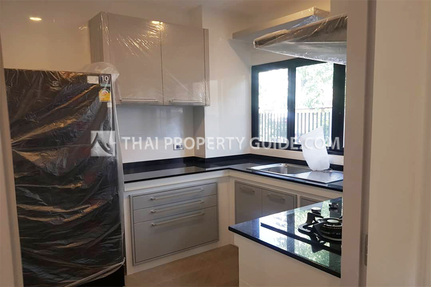 House with Private Pool in Sukhumvit 