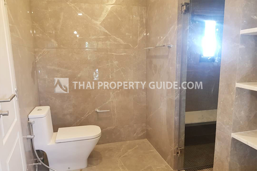 House with Private Pool in Sukhumvit 