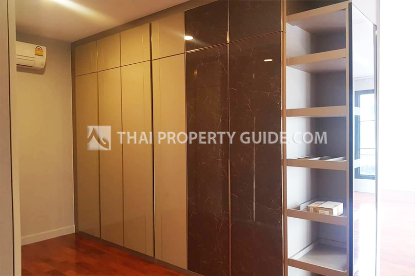 House with Private Pool in Sukhumvit 