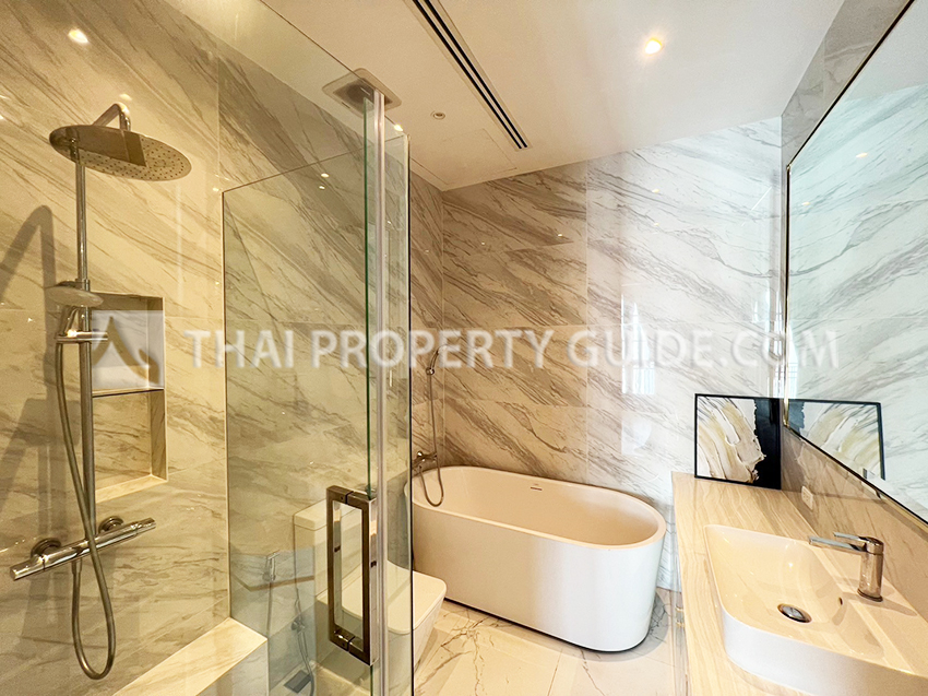 House with Private Pool in Sukhumvit 