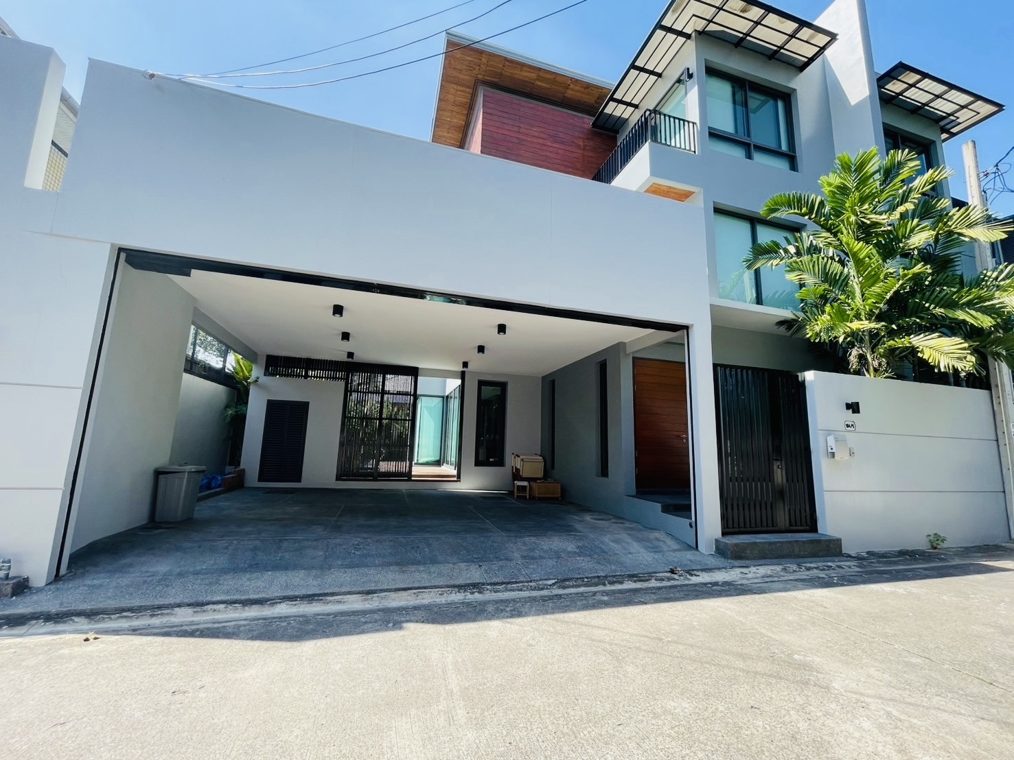 House with Private Pool in Sukhumvit