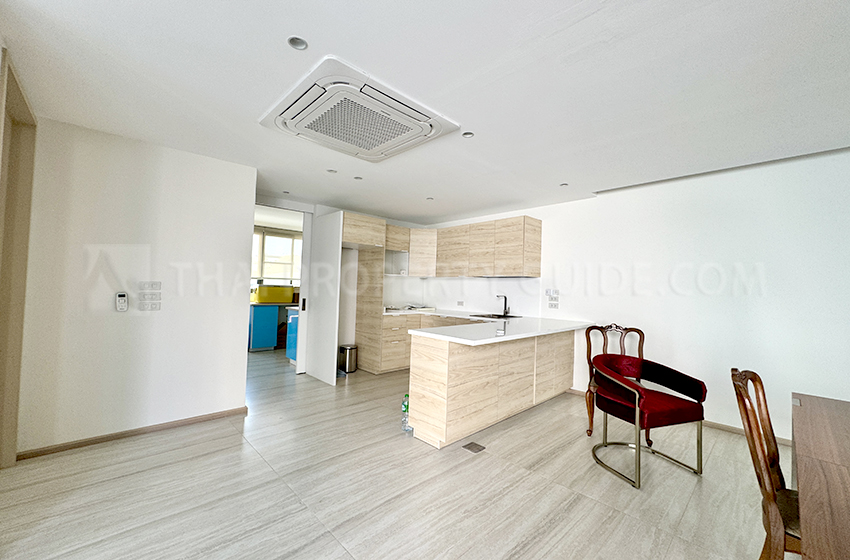 House with Private Pool in Sukhumvit 