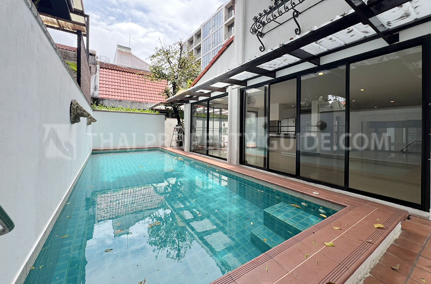 House with Private Pool for rent in Sukhumvit