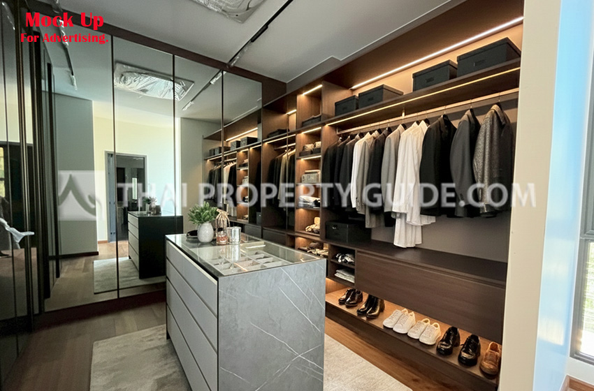 House with Private Pool in Sukhumvit : Panya Village On-Nut 