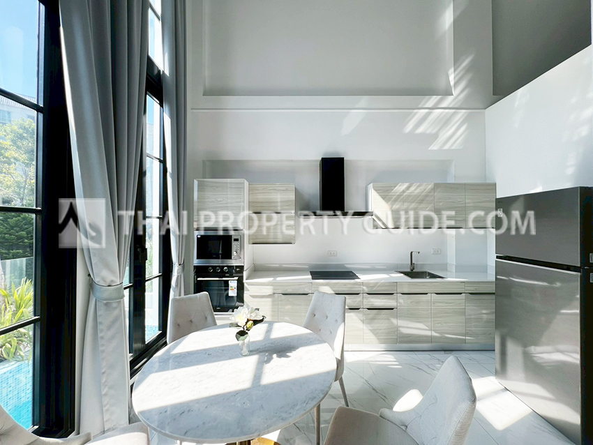 House with Private Pool in Sukhumvit 