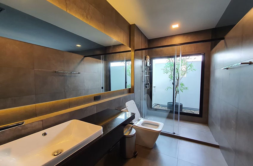 House with Shared Pool in Bangnatrad 