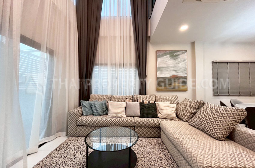 House with Shared Pool in Bangnatrad 