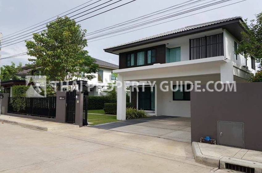 House with Shared Pool for rent in Bangnatrad
