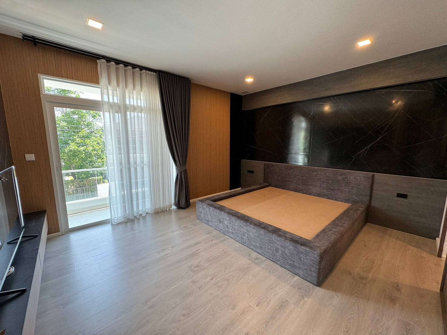House with Shared Pool in Bangnatrad 