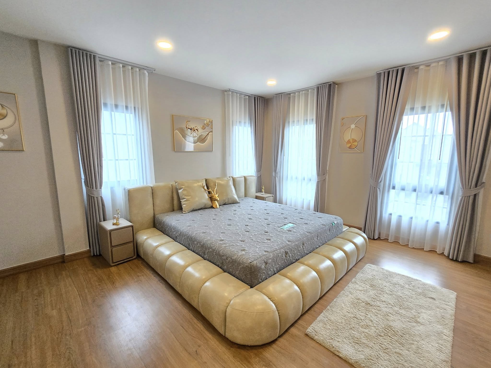 House with Shared Pool in Bangnatrad 