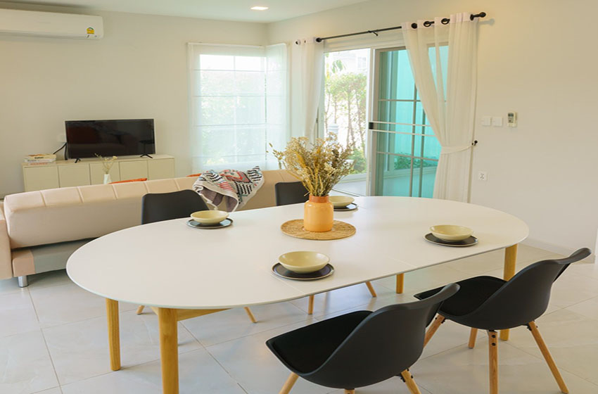 House with Shared Pool in Bangnatrad 