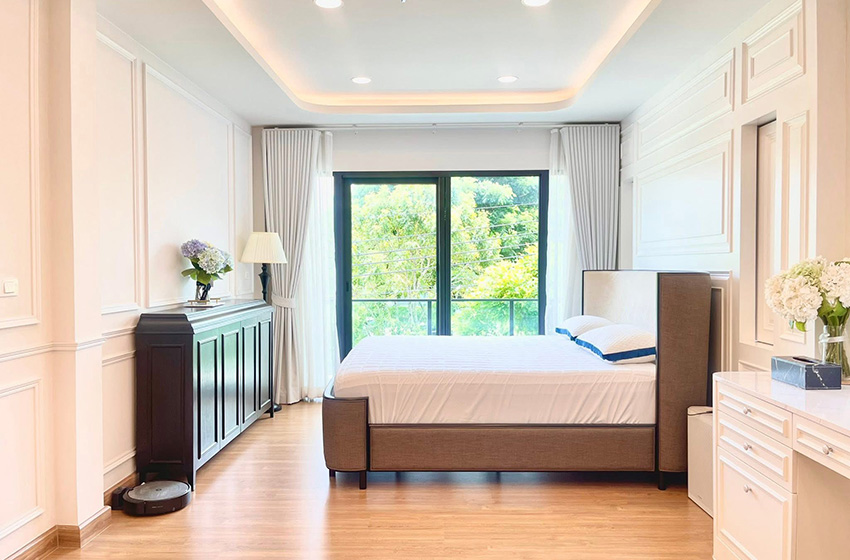 House with Shared Pool in Bangnatrad 