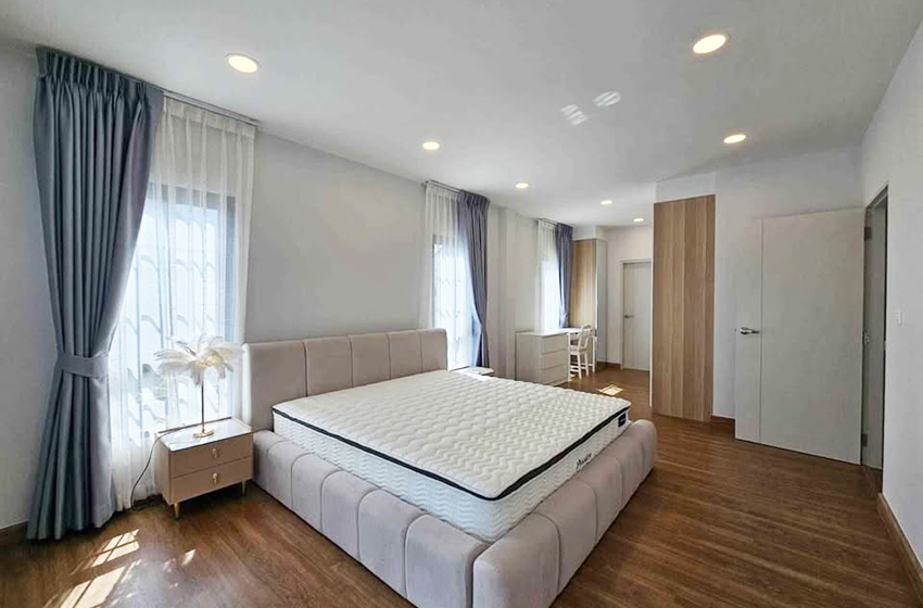 House with Shared Pool in Bangnatrad 