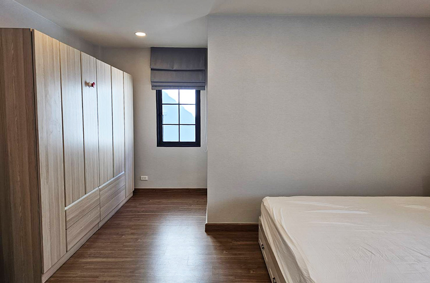 House with Shared Pool in Bangnatrad 