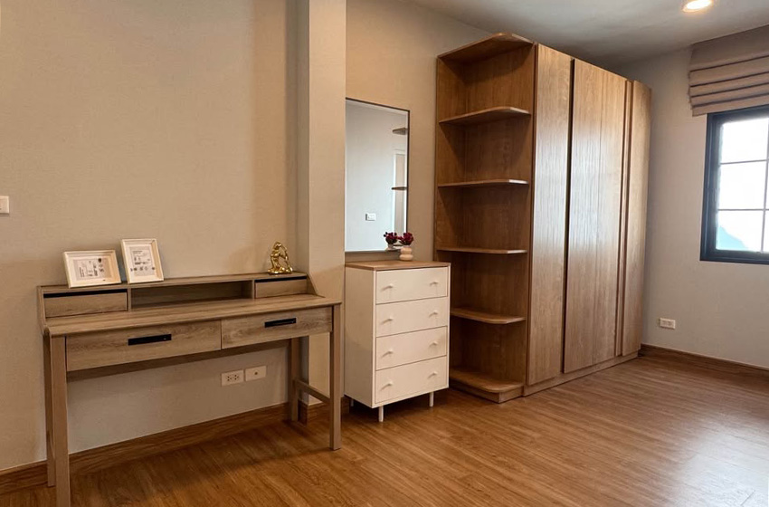 House with Shared Pool in Bangnatrad 