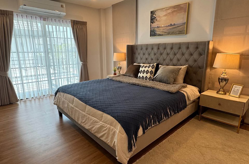 House with Shared Pool in Bangnatrad 