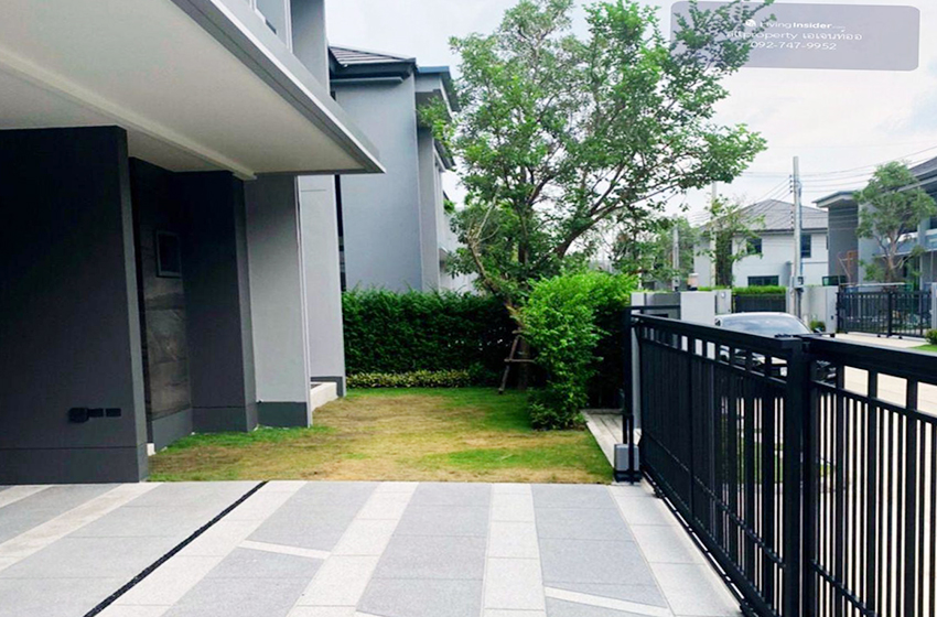 House with Shared Pool in Krung Thep Kritha 