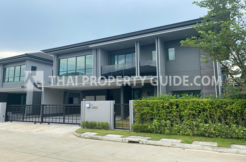 House with Shared Pool in Krung Thep Kritha 