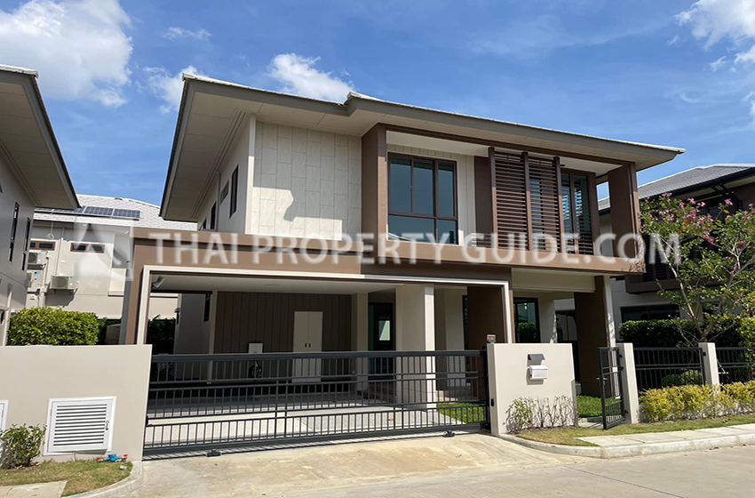 House with Shared Pool in Krung Thep Kritha 