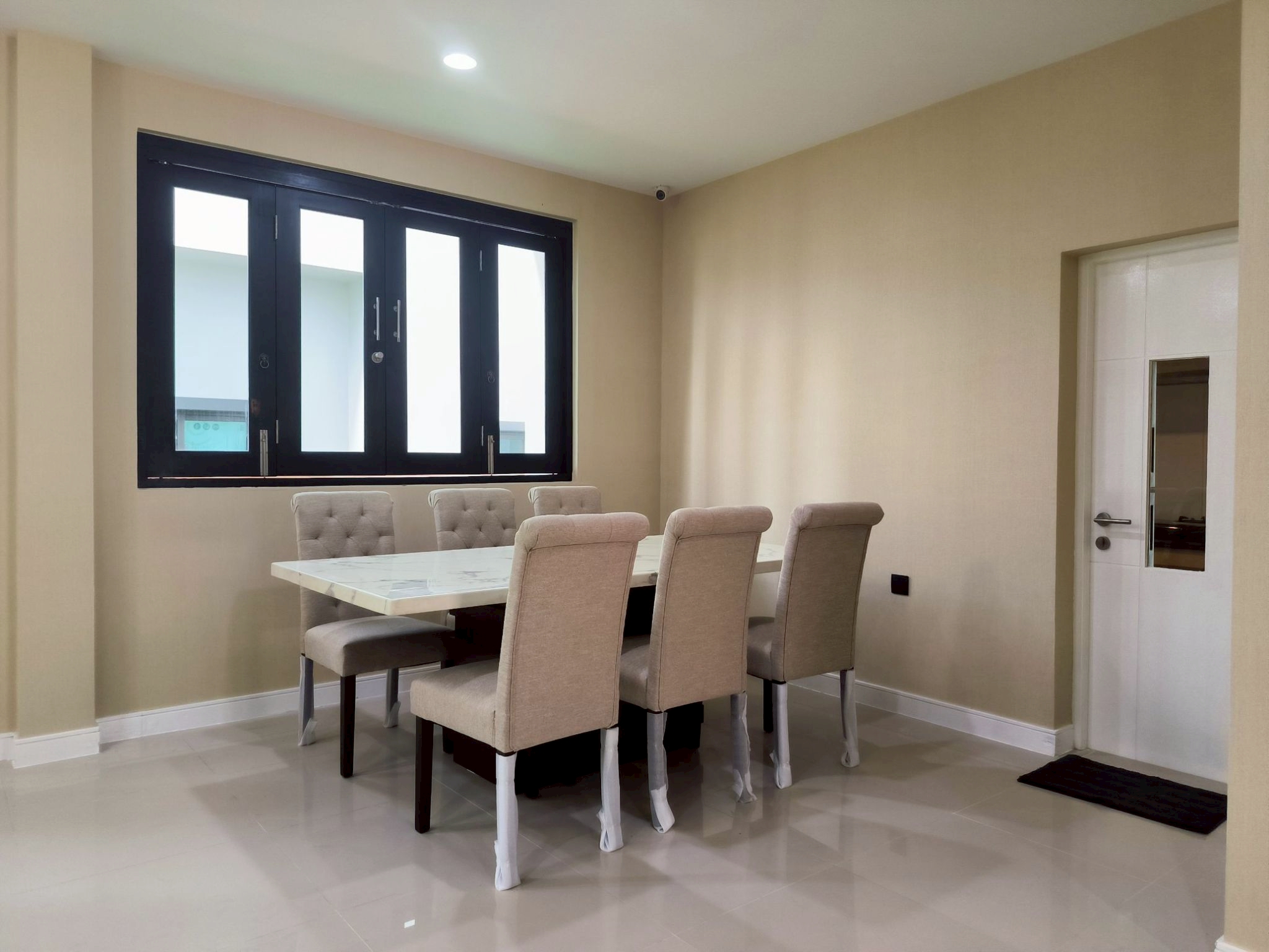 House with Shared Pool in Krung Thep Kritha 