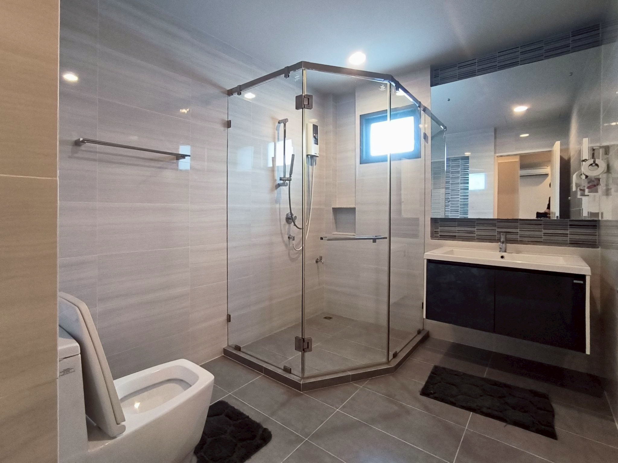 House with Shared Pool in Krung Thep Kritha 