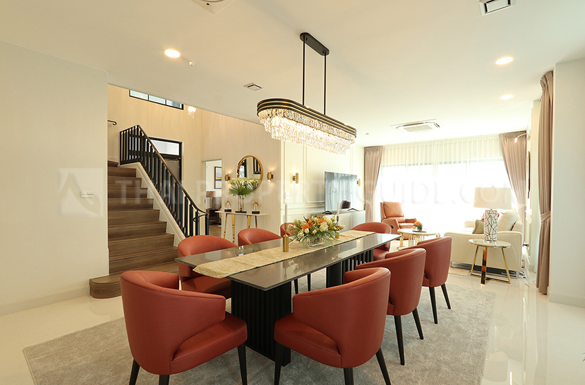 House with Shared Pool in Krung Thep Kritha 